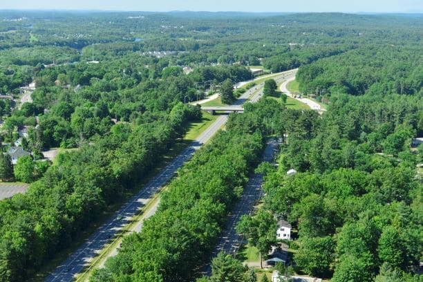 13761G - Everett Turnpike near Exit 12 in Merrimack, view looking south